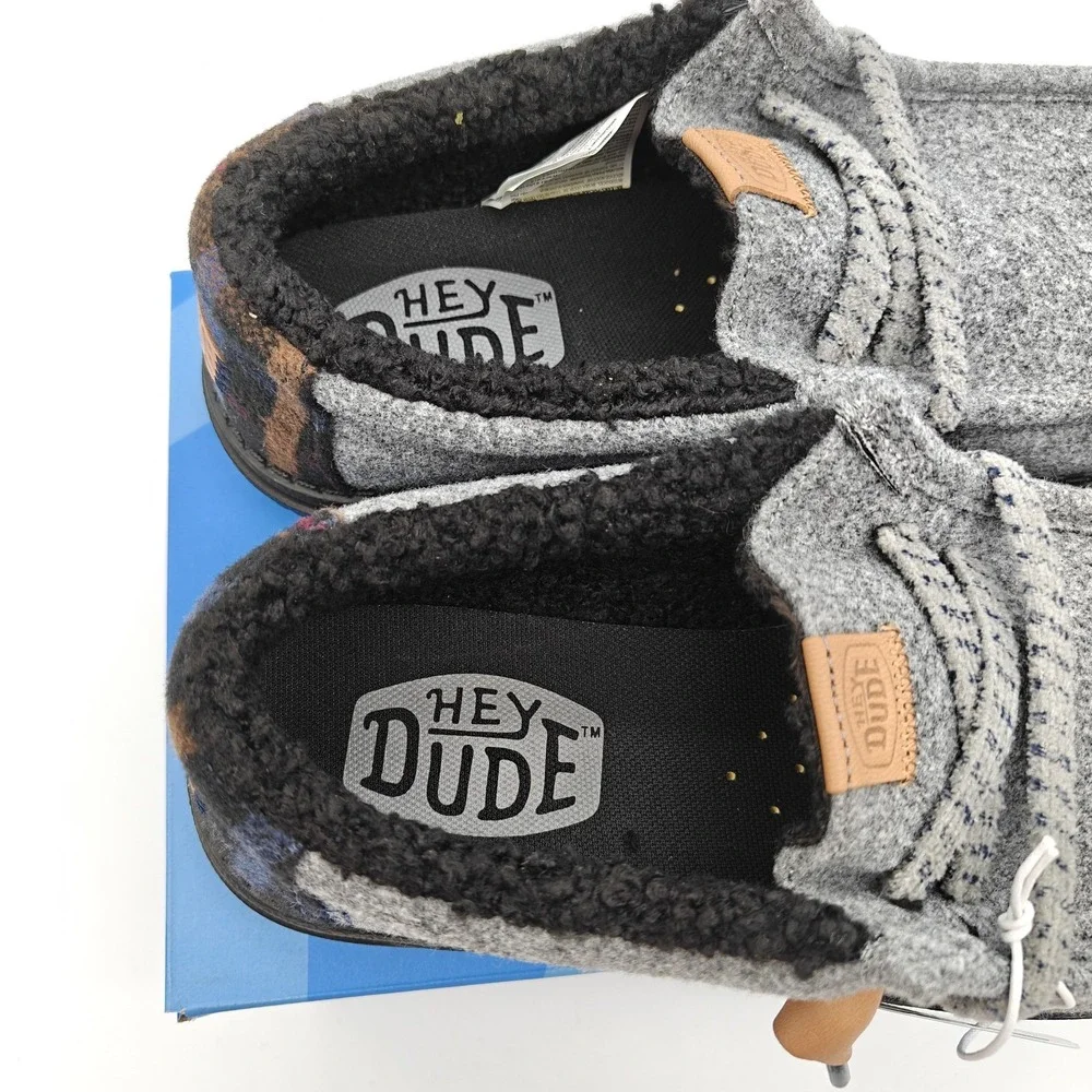 HEYDUDE Wally Cozy Plaid Men's Size 9 Smoke Grey Sherpa Lined Slip On 44341-1VY